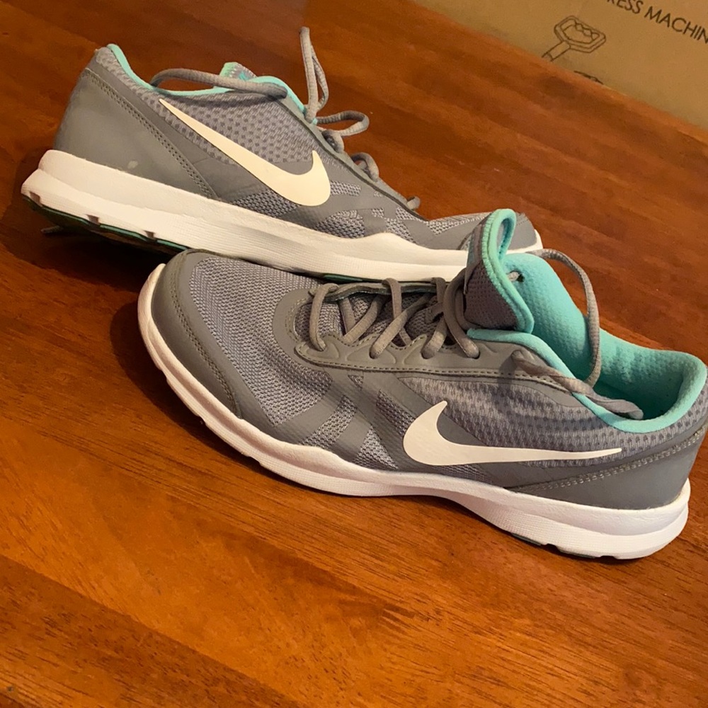 NIKE core motion tr2